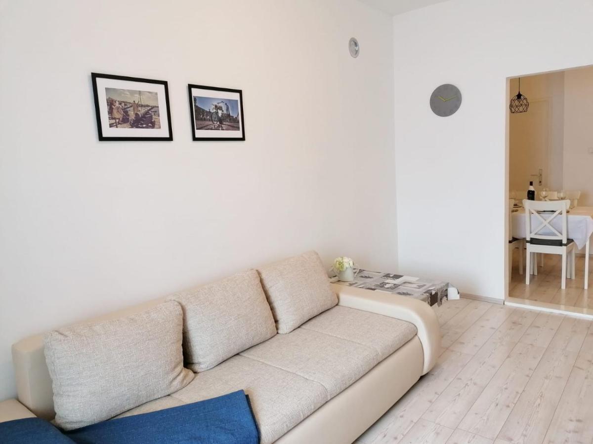 Apartments Valiza Сень Экстерьер фото